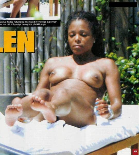 Janet Jackson desnuda