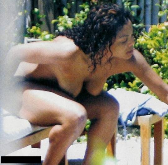 Janet Jackson desnuda
